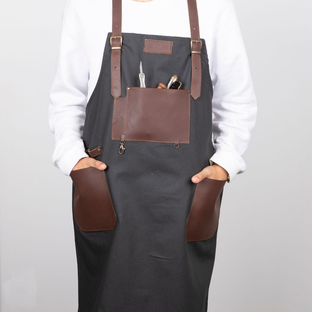 ✨ Tablier artisanal en cuir véritable 🧵🐄