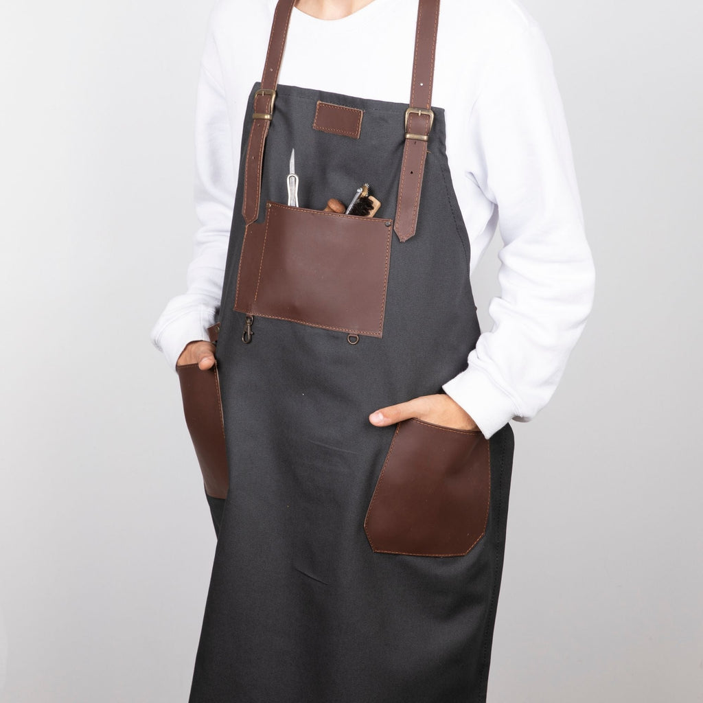 ✨ Tablier artisanal en cuir véritable 🧵🐄