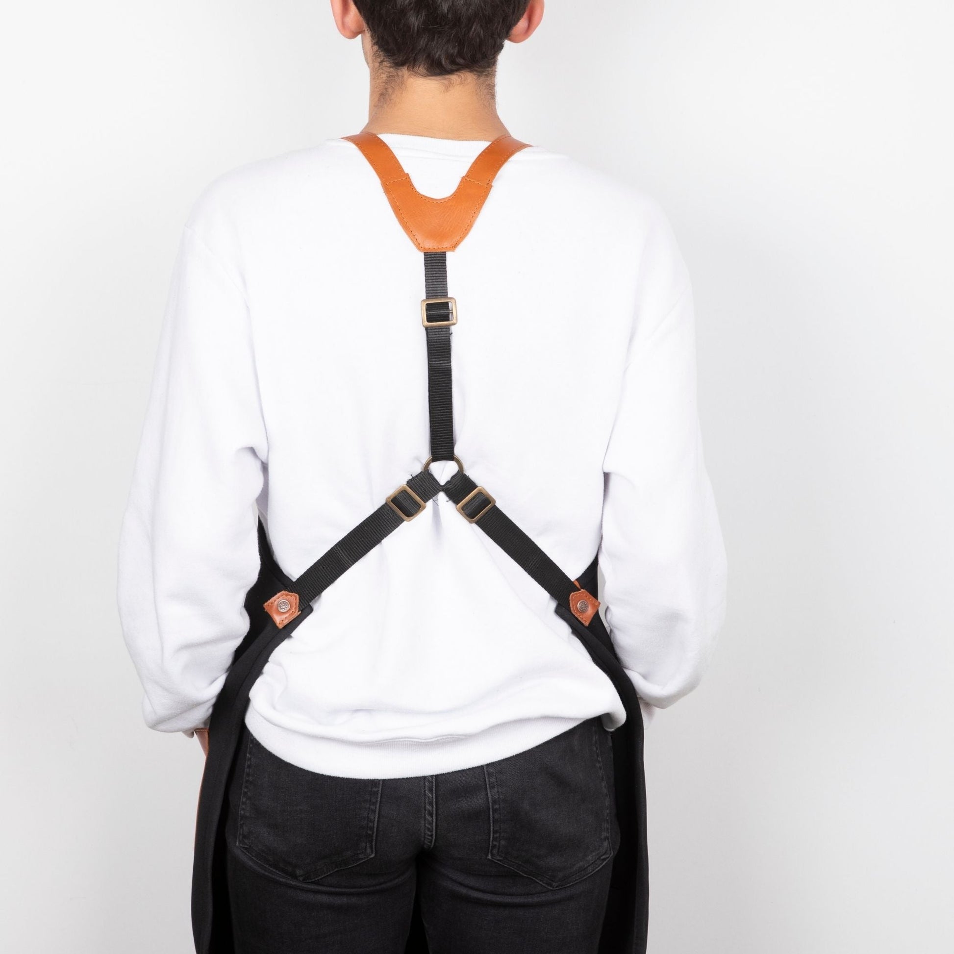 ✨ Tablier artisanal en cuir véritable 🧵🐄